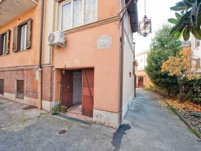 locale di sgombero in vendita a Grottaferrata