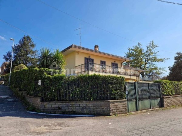 casa indipendente in vendita a Grottaferrata