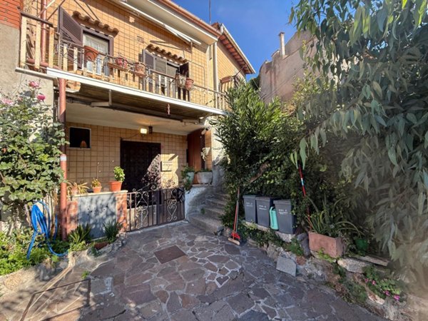 casa indipendente in vendita a Grottaferrata