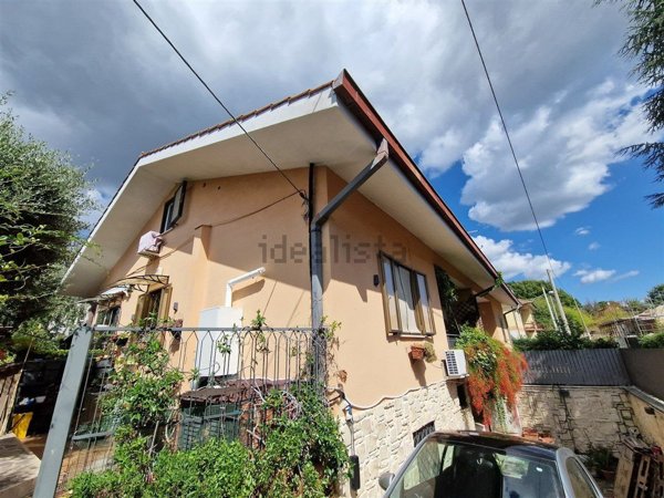 casa indipendente in vendita a Grottaferrata