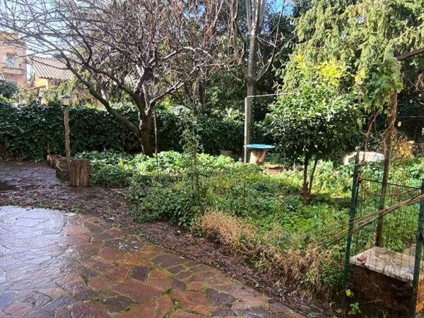 casa indipendente in vendita a Grottaferrata