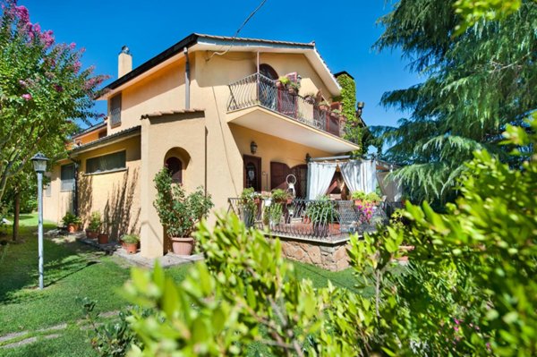 casa indipendente in vendita a Grottaferrata