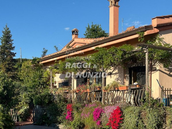 casa indipendente in vendita a Grottaferrata