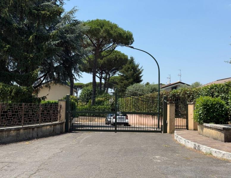 casa indipendente in vendita a Grottaferrata