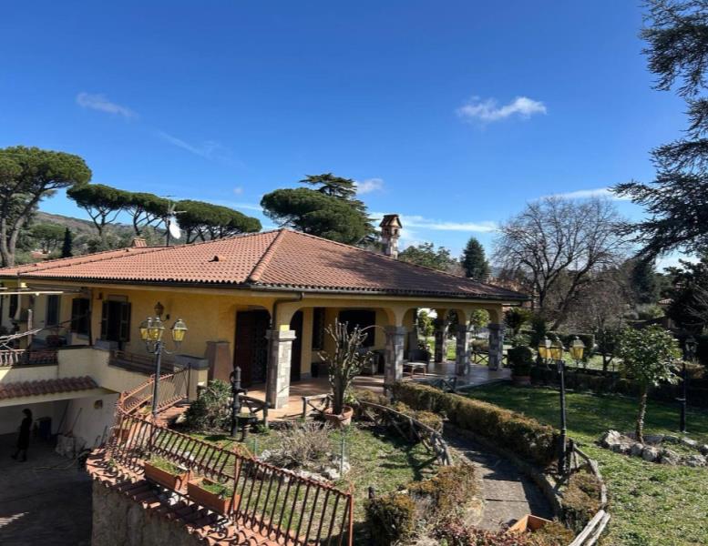 casa indipendente in vendita a Grottaferrata