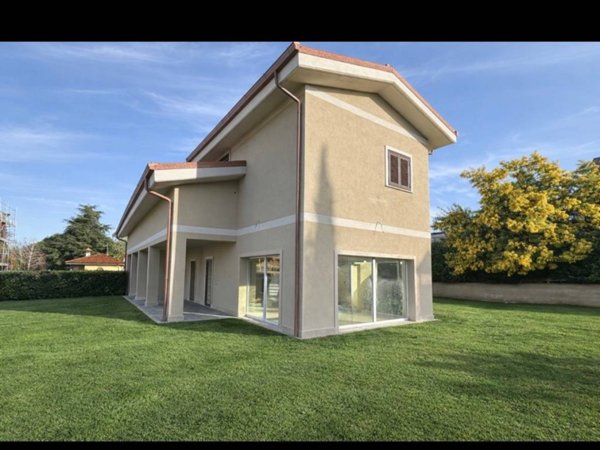 casa indipendente in vendita a Grottaferrata