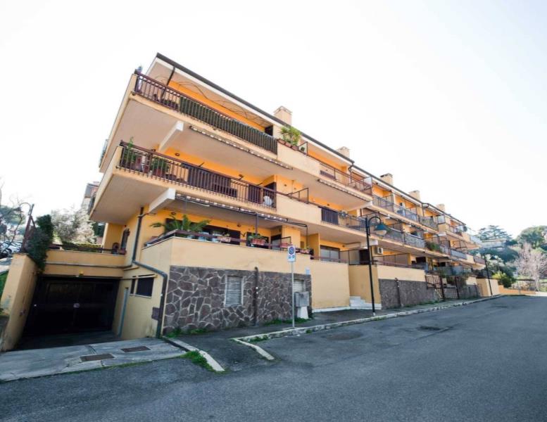 appartamento in vendita a Grottaferrata in zona Molara