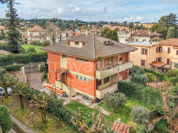 casa indipendente in vendita a Grottaferrata