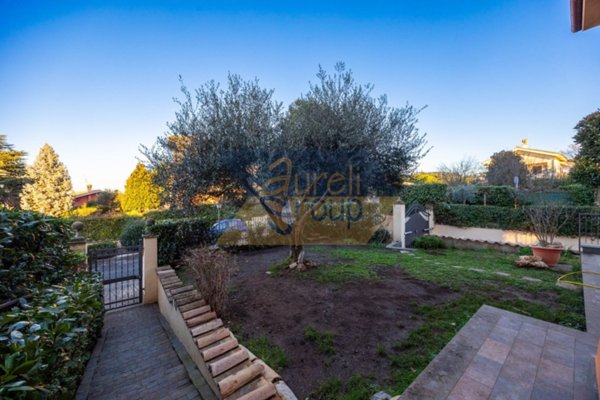 casa indipendente in vendita a Grottaferrata