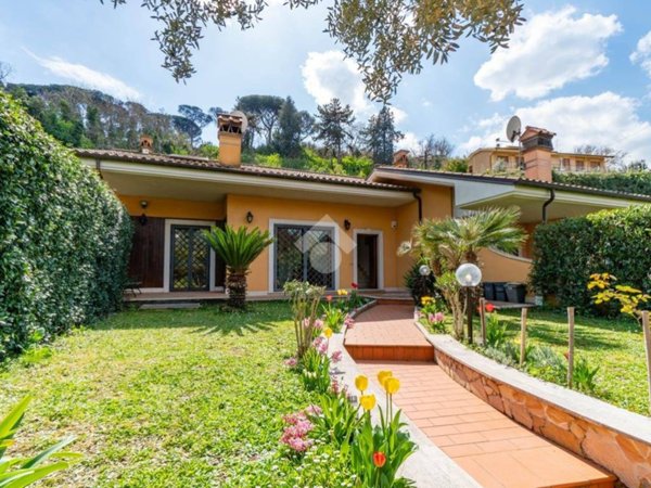 casa indipendente in vendita a Grottaferrata
