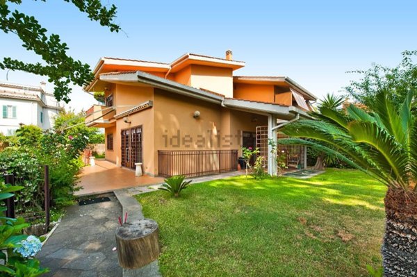 casa indipendente in vendita a Grottaferrata