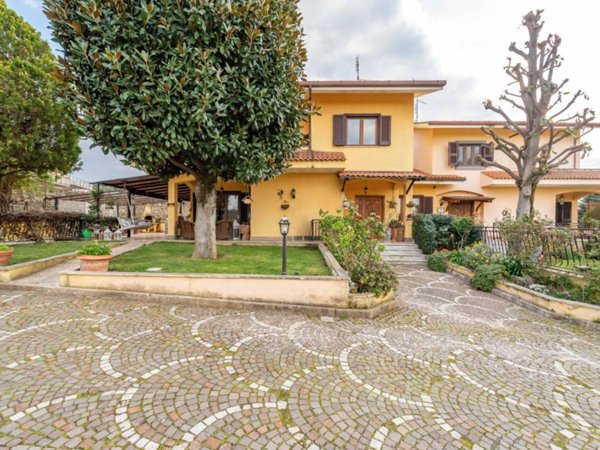 casa indipendente in vendita a Grottaferrata