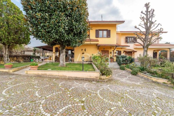 casa indipendente in vendita a Grottaferrata