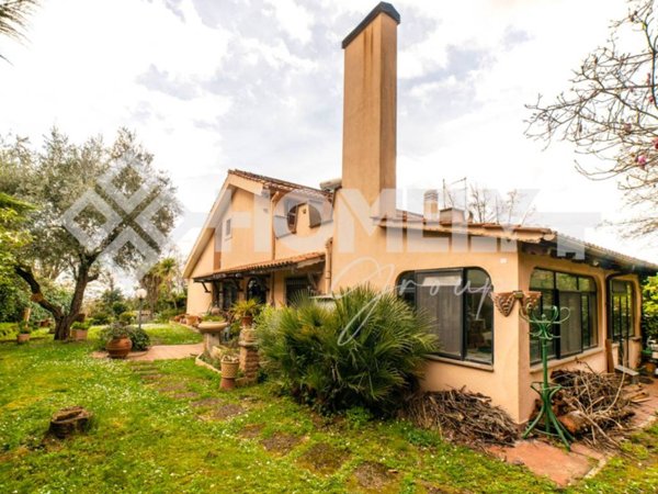 casa indipendente in vendita a Grottaferrata