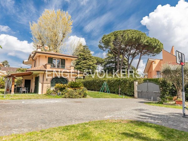 casa indipendente in vendita a Grottaferrata