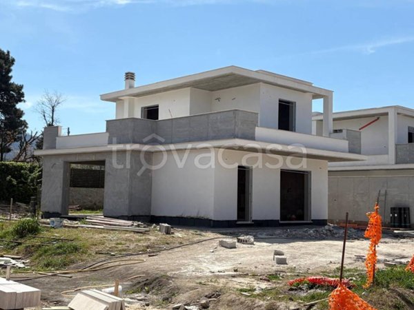 casa indipendente in vendita a Grottaferrata in zona Molara