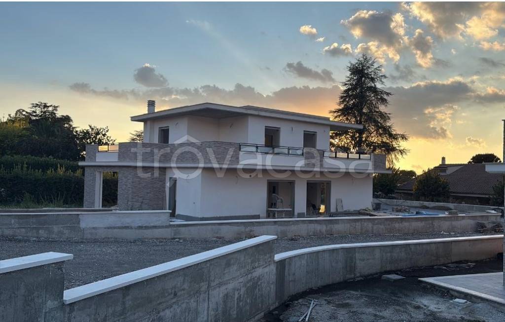 casa indipendente in vendita a Grottaferrata in zona Molara