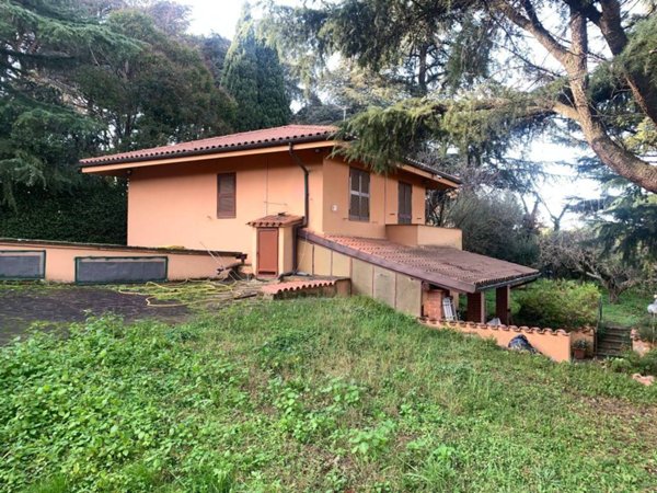 casa indipendente in vendita a Grottaferrata