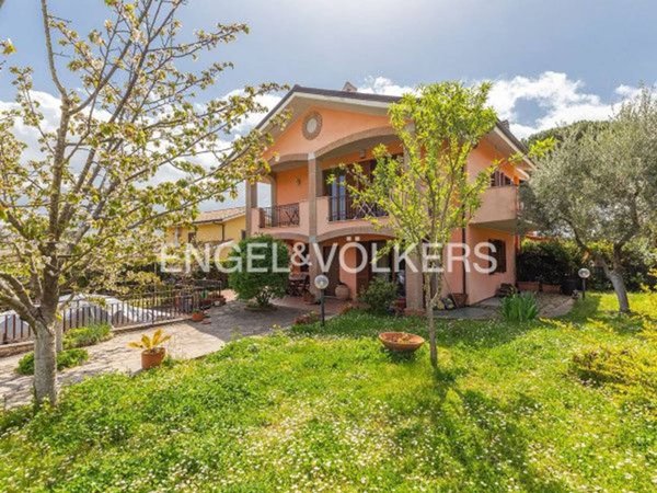 casa indipendente in vendita a Grottaferrata in zona Molara
