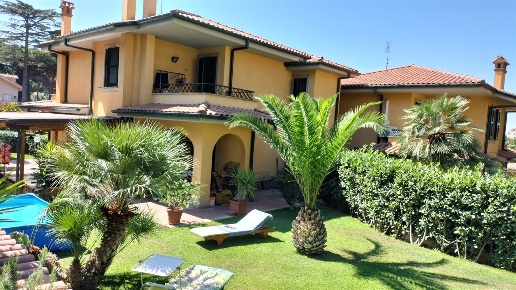 casa indipendente in vendita a Grottaferrata