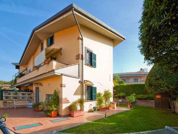 casa indipendente in vendita a Grottaferrata