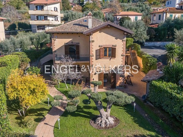 casa indipendente in vendita a Grottaferrata