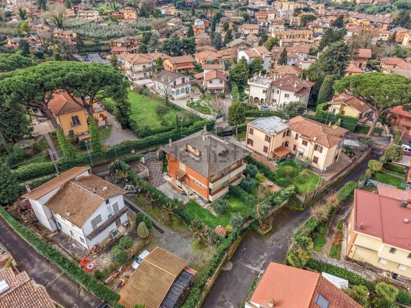 casa indipendente in vendita a Grottaferrata