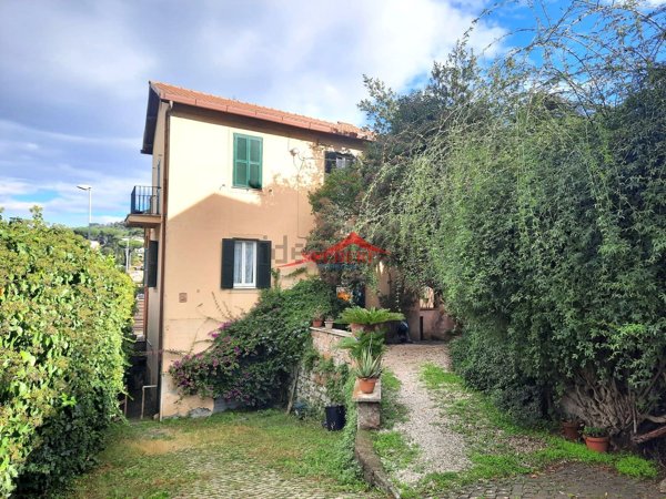 pentavano in vendita a Grottaferrata