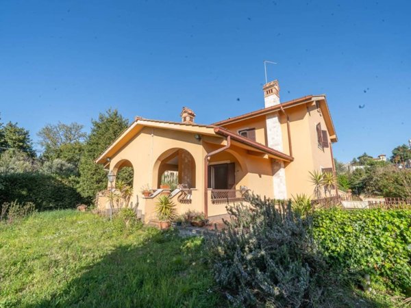 casa indipendente in vendita a Grottaferrata