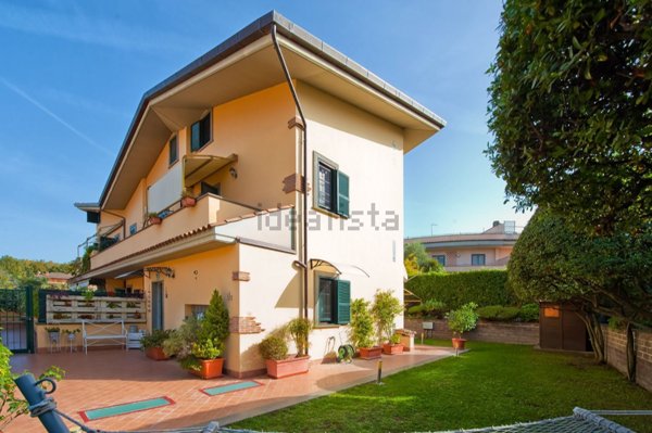 casa indipendente in vendita a Grottaferrata
