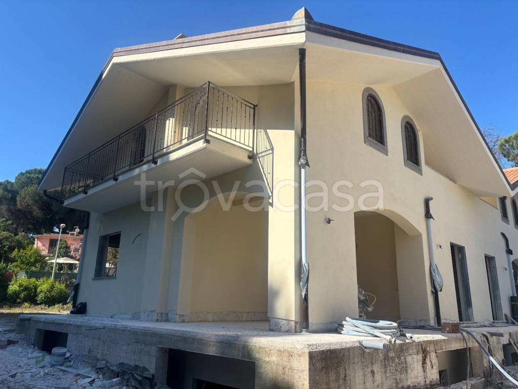 casa indipendente in vendita a Grottaferrata