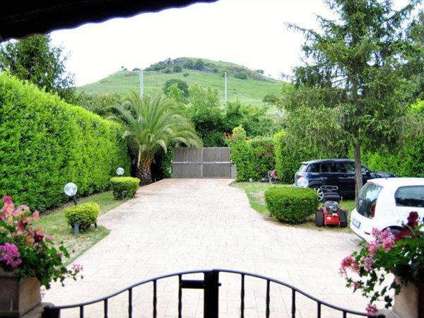 casa indipendente in vendita a Grottaferrata in zona Molara