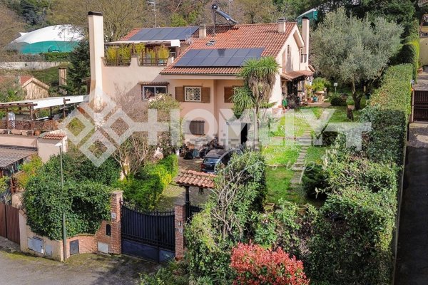 casa indipendente in vendita a Grottaferrata