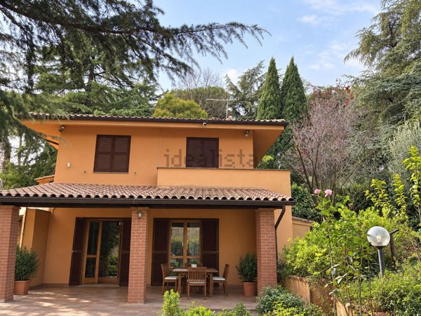 casa indipendente in vendita a Grottaferrata