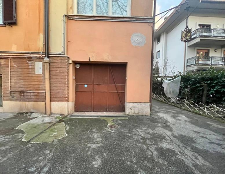 locale di sgombero in vendita a Grottaferrata