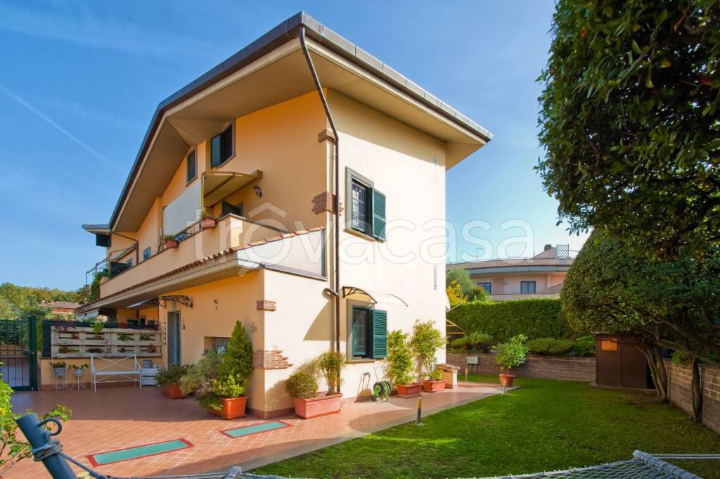 casa indipendente in vendita a Grottaferrata