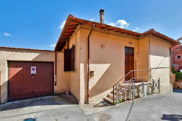 casa indipendente in vendita a Grottaferrata