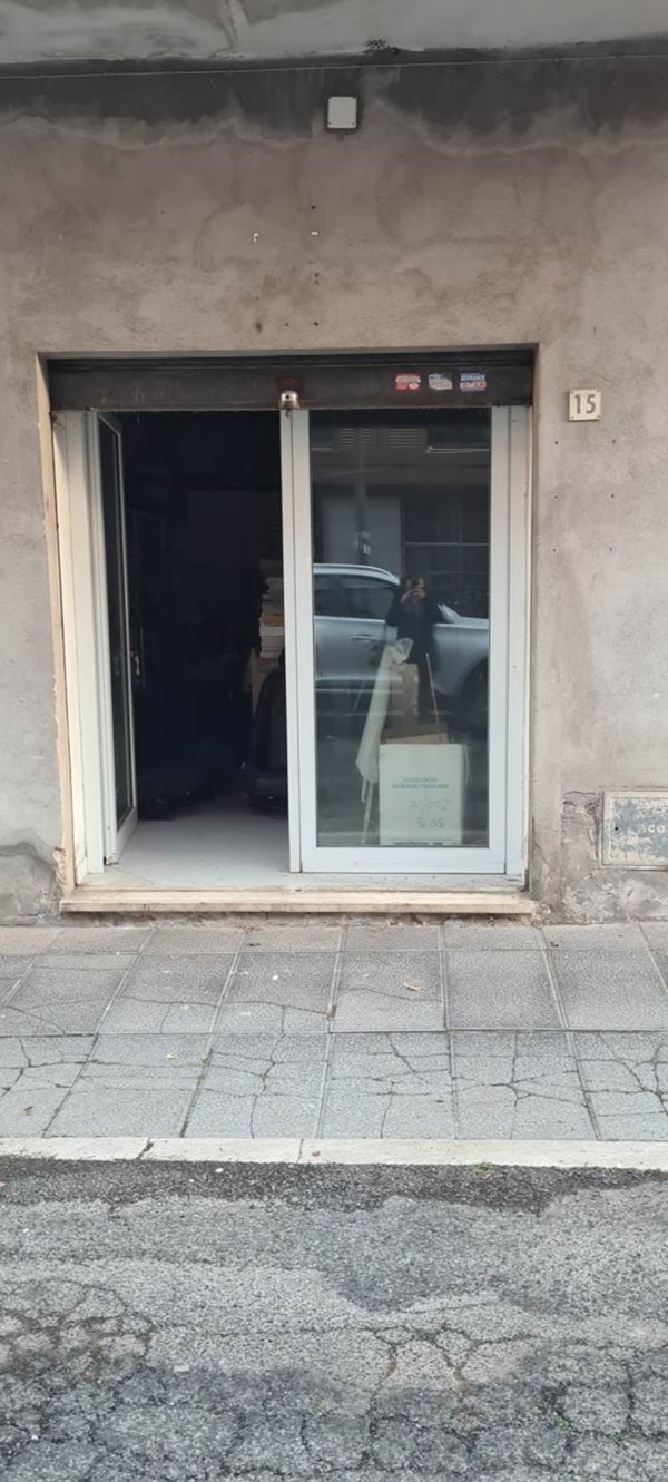negozio in vendita a Grottaferrata