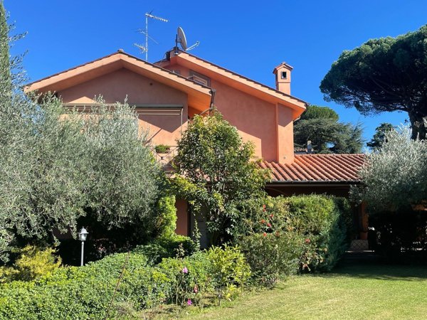 casa indipendente in vendita a Grottaferrata