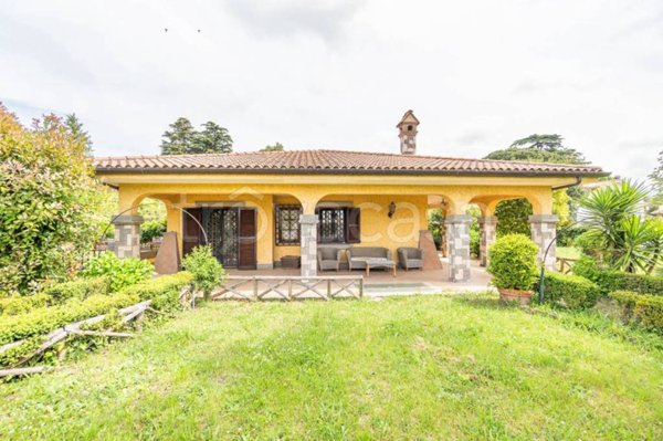 casa indipendente in vendita a Grottaferrata in zona Molara
