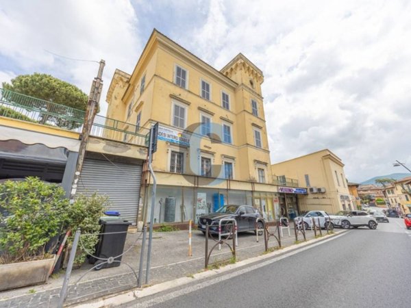 intera palazzina in vendita a Grottaferrata