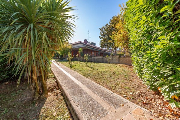 casa indipendente in vendita a Grottaferrata