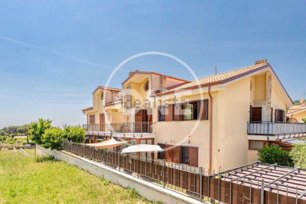 appartamento in vendita a Grottaferrata in zona Molara