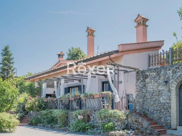 casa indipendente in vendita a Grottaferrata