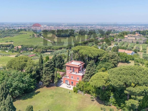 casa indipendente in vendita a Grottaferrata