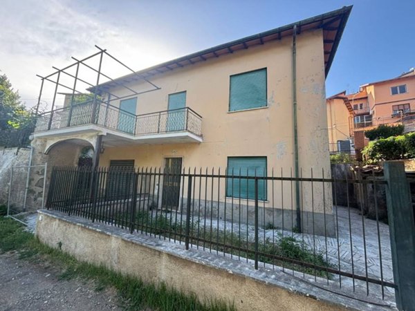 casa indipendente in vendita a Grottaferrata