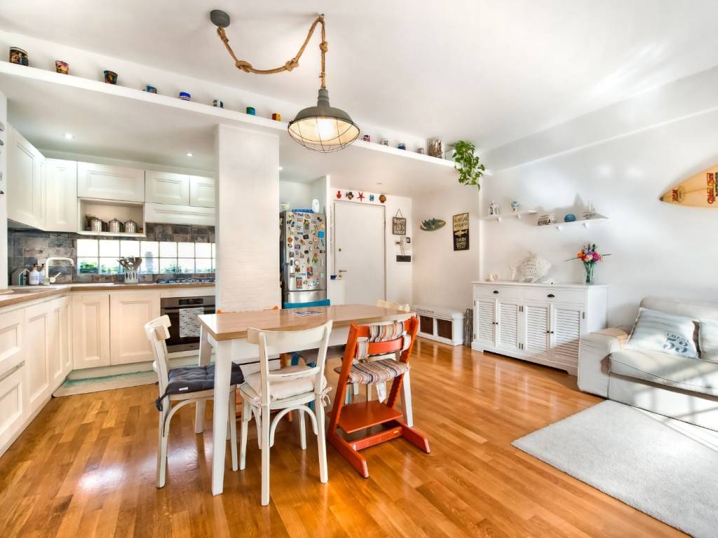 casa indipendente in vendita a Grottaferrata in zona Molara