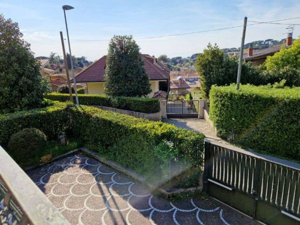 casa indipendente in vendita a Grottaferrata