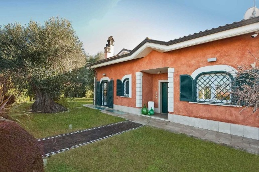 casa indipendente in vendita a Grottaferrata in zona Molara