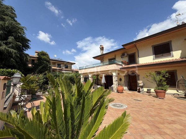 casa indipendente in vendita a Grottaferrata in zona Molara